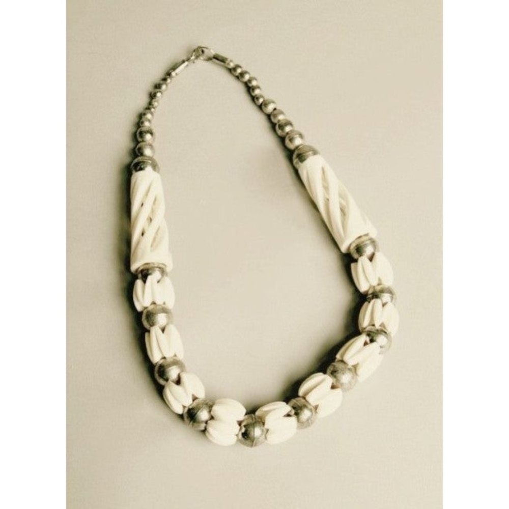 VINTAGE EXOTIC NECKLACE